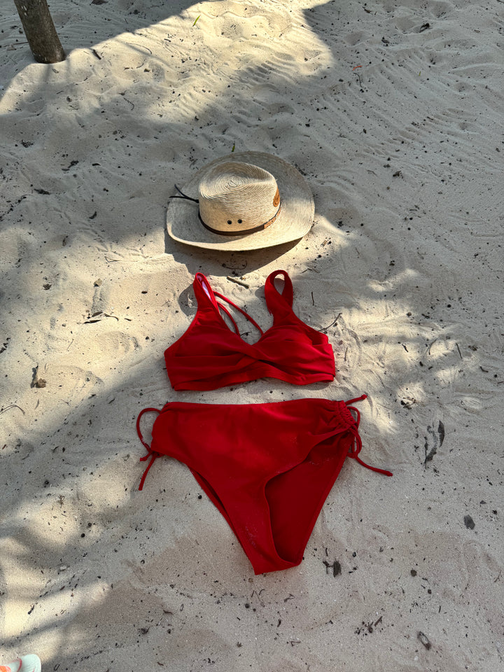 Izy Rouge